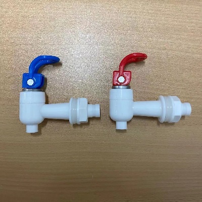 S100 Hot & Cold Water Tap